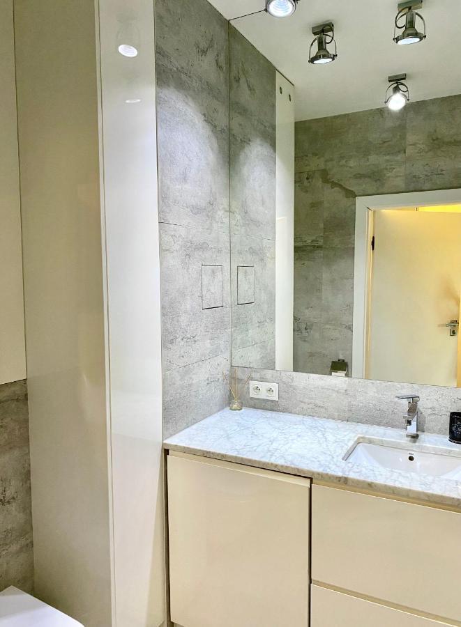 Project Comfort Apartament Zeromskiego 1/7 Metro Slodowiec Warschau Buitenkant foto